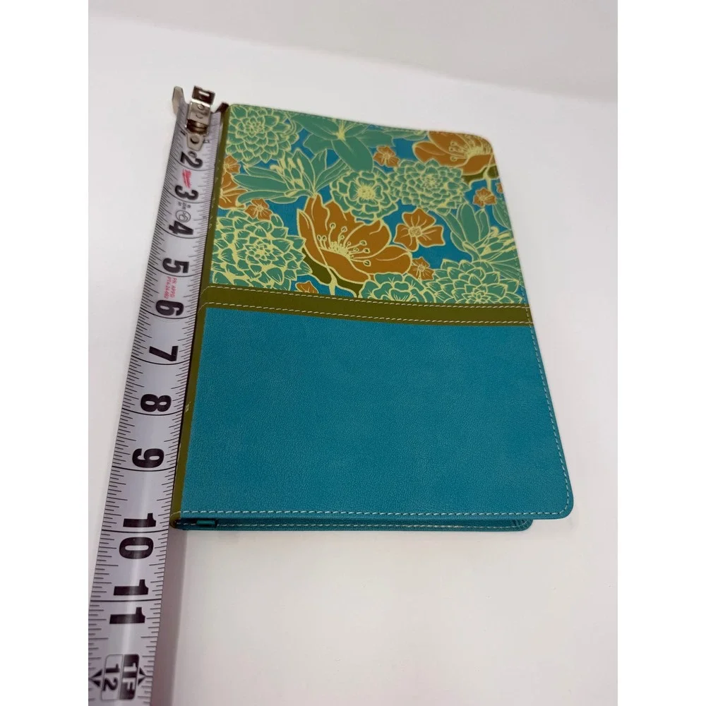 Zondervan NIV Thinline Bible Large Print Turquoise Floral Leathersoft